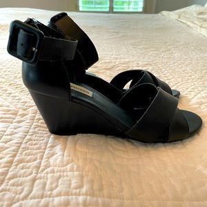 Steve Madden Wedge Black Sandsls